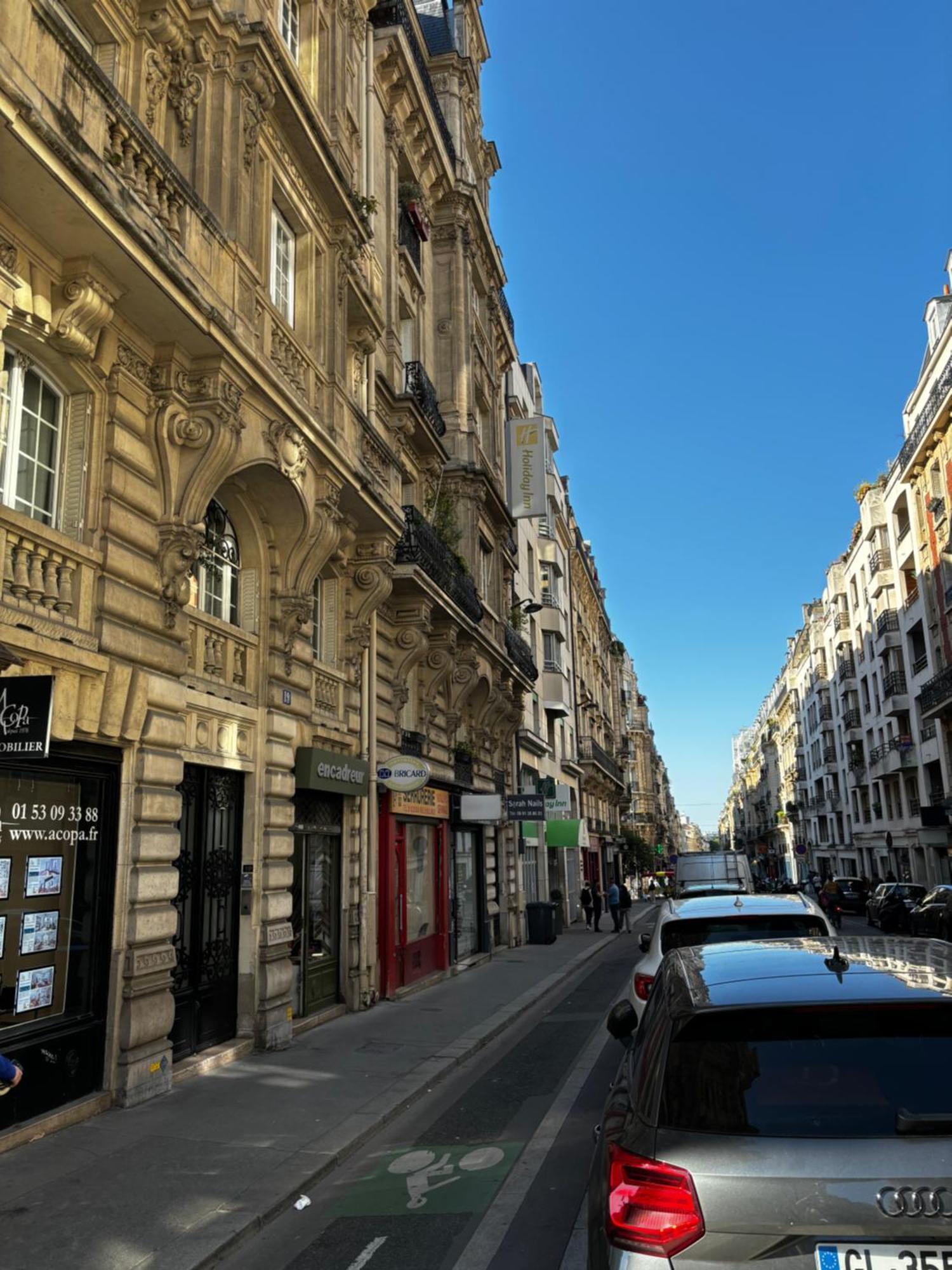 Love Wins Montmartre パリ エクステリア 写真